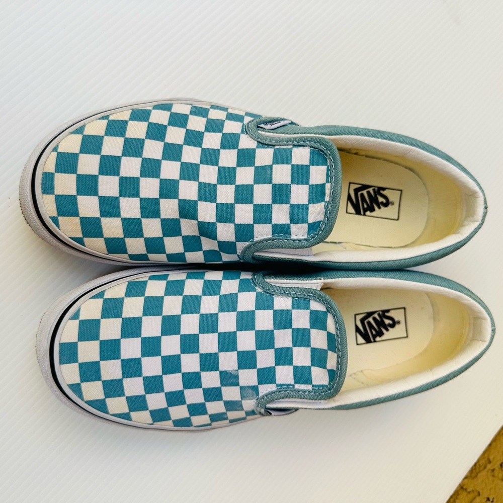 Vans classic slip on - Size 5.5
